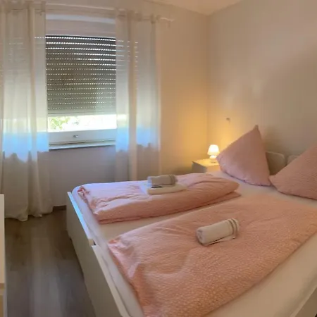 Holunder Nah Am Waldsee 2 *