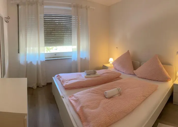 Holunder Nah Am Waldsee 2 *